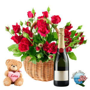 Cesto di rose rosse con vino rosso e peluche