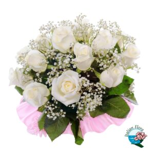 Bouquet di rose bianche e gypsophila