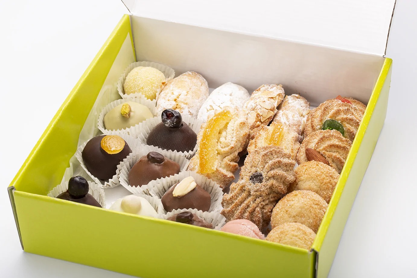 Torta Crêpes da 1 kg e 36pz di Mix di paste secche e dolcetti