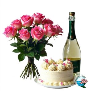 Mazzo di rose rosa con torta alla panna e prosecco